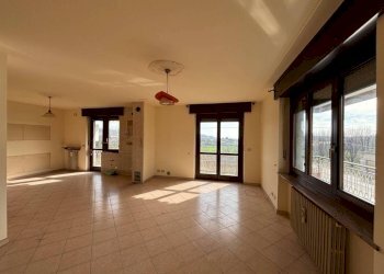 Salone - Appartamento via 1 Maggio, 161, Luserna San Giovanni - foto 1