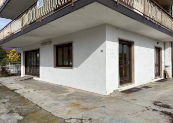 Facciata - Appartamento via 1 Maggio, 161, Luserna San Giovanni - foto 46