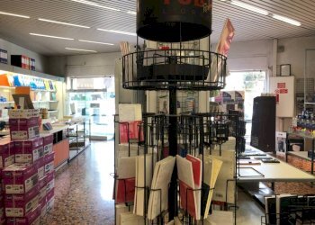 Interno non residenziale - Negozio via Stefano Dondero, 8, Genova (zona Sampierdarena) - foto 7