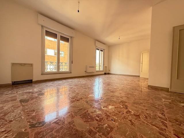 Soggiorno - Appartamento via Augusto Righi, 12, Bologna (zona Irnerio) - foto 1