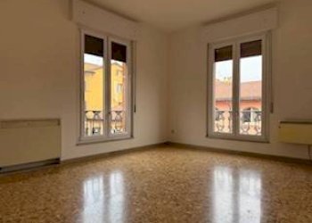 Camera da letto - Appartamento piazza dell'Otto Agosto, 30B, Bologna (zona Irnerio) - foto 6