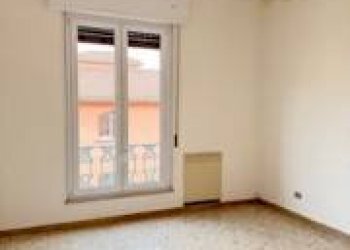Camera da letto - Appartamento piazza dell'Otto Agosto, 30B, Bologna (zona Irnerio) - foto 17