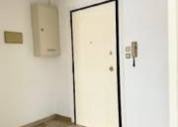 Ingresso - Appartamento piazza dell'Otto Agosto, 30B, Bologna (zona Irnerio) - foto 3