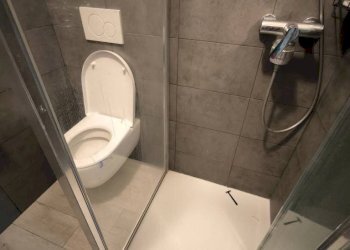 Bagno - Appartamento via Giuliani, Sondrio - foto 9