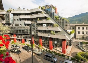 Vista - Negozio largo Alberto Pedrini, 3, Sondrio - foto 1