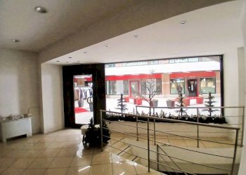 Interno non residenziale - Negozio largo Alberto Pedrini, 3, Sondrio - foto 6