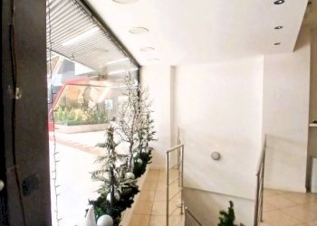 Interno non residenziale - Negozio largo Alberto Pedrini, 3, Sondrio - foto 7