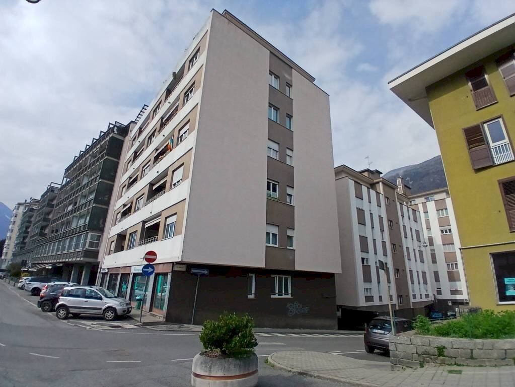 Facciata - Box via Pedescallo, Sondrio - photo 1