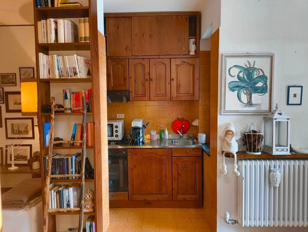 Cucina - Bilocale via Giangirone, 7, Roburent - foto 3