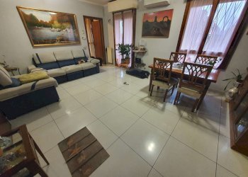 soggiorno - Three-room apartment via Mascherpa, Paullo - photo 3