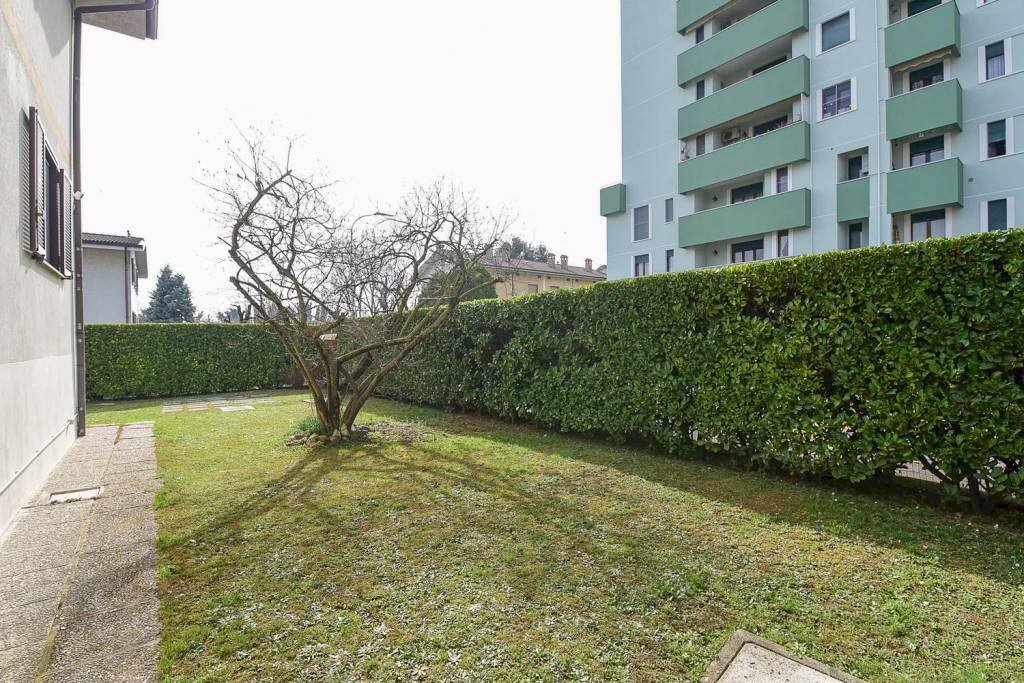 Giardino - Villa a Schiera via Giorgio Giorgione, 2, Seregno - foto 3