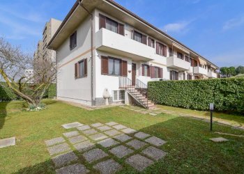 Giardino - Villa a Schiera via Giorgio Giorgione, 2, Seregno - foto 1