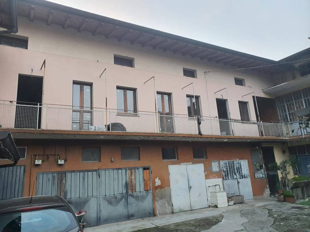 Facciata - Bilocale via Medolago, 6, Terno d'Isola - foto 2