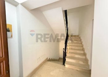 Scale - Quadrilocale Via Pietro Sbacchi
 
157, Cinisi - foto 4