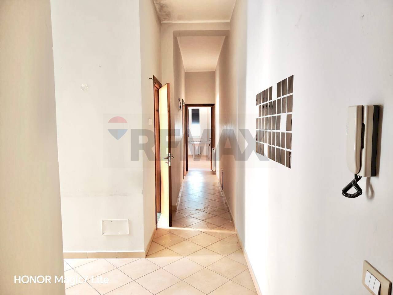 Hall / corridoio - Trilocale Via Antonio Furitano
 
9, Palermo - foto 1