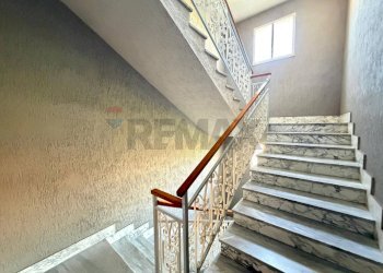 Scale - Appartamento Giuseppe Giusti
 
20, Carini - foto 3