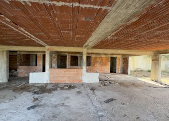 Foto 11 - Stabile - Palazzo S.S. 113 KM 199
 
snc, Campofelice di Roccella - foto 11