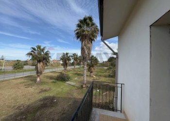 Balcone - Stabile - Palazzo S.S. 113 KM 199
 
snc, Campofelice di Roccella - foto 26