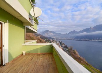 Terrazzo - Four-room apartment via Galbiate, 2, Garlate - photo 1