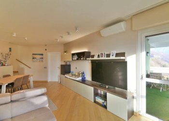 Salone - Four-room apartment via Galbiate, 2, Garlate - photo 8