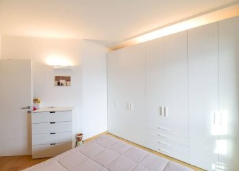 Camera da letto - Four-room apartment via Galbiate, 2, Garlate - photo 18