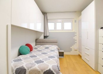 Camera da letto - Four-room apartment via Galbiate, 2, Garlate - photo 25