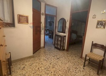 Hall / corridoio - Quadrilocale Via Arcivescovo Alfano
 
25, Palermo - foto 12