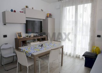 Sala da pranzo - Bilocale via Dante Alighieri
 
15, Cadorago - foto 8