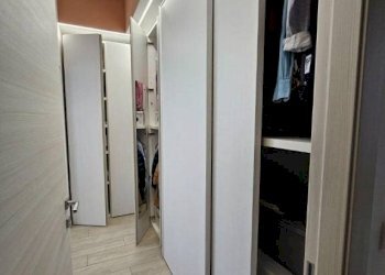 Cabina armadio - Bilocale via Sabotino, Bologna (zona Saffi) - foto 15