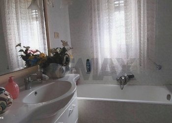 Bagno - Appartamento largo calabria
 
52, Catania - foto 4