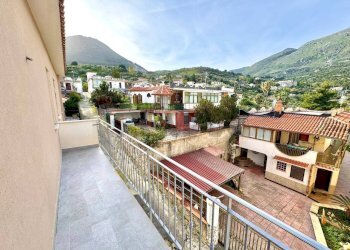 Balcone - Quadrilocale Via Dolomiti
 
11, Carini - foto 16