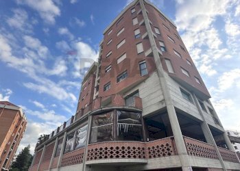 Edificio all\'aperto - Trilocale via adige
 
16, Rende - foto 2