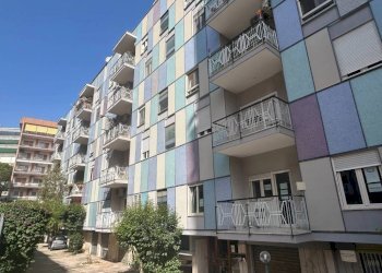 Facciata - Box via Cardinale Marcello Mimmi, 15, Bari (neighborhood Poggiofranco) - photo 9