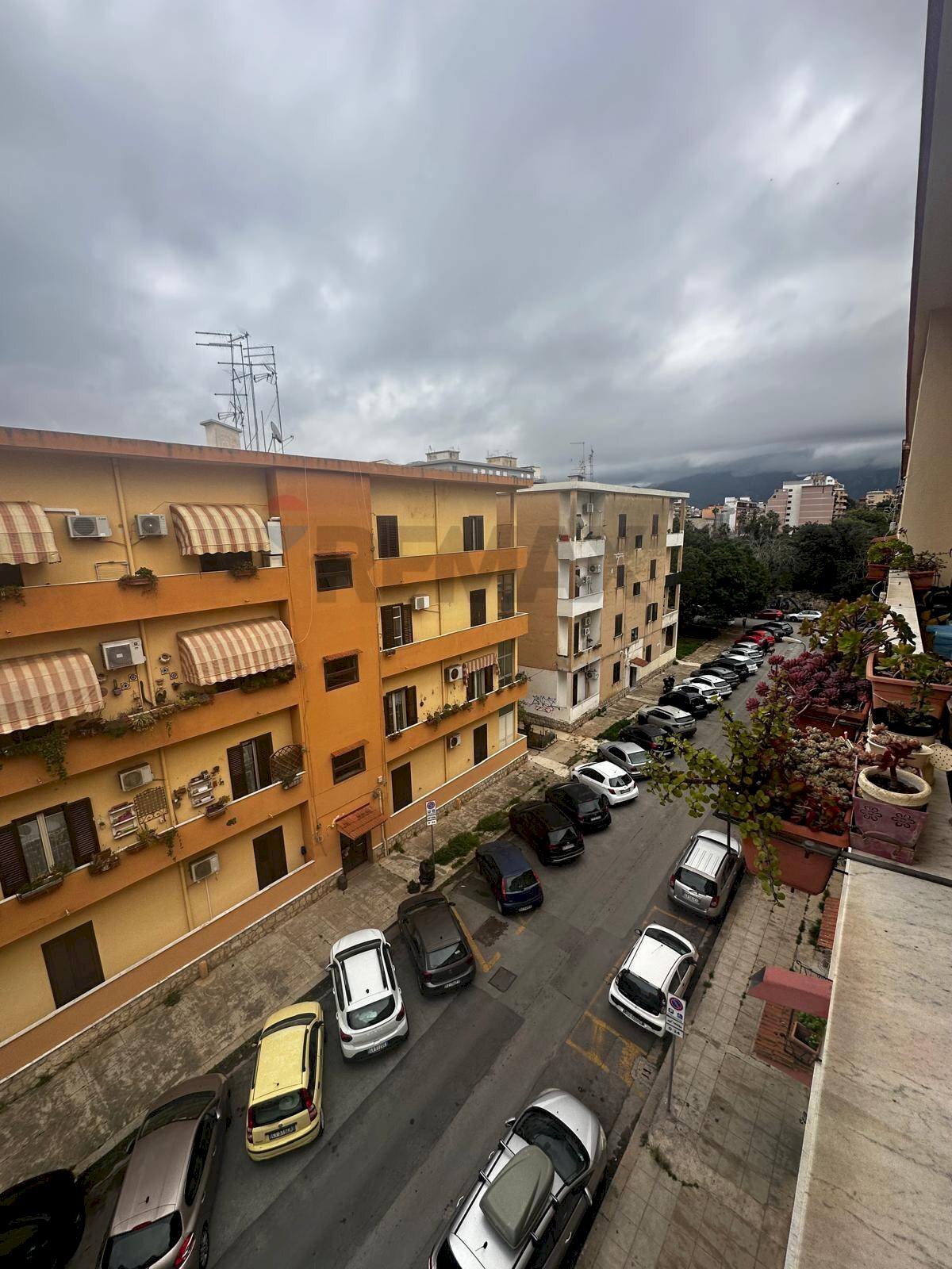 Edificio all\'aperto - Trilocale Via Giovan Battista Siragusa
 
4, Palermo - foto 2
