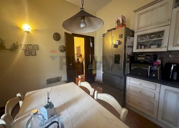 Sala da pranzo - Trilocale Via Giovan Battista Siragusa
 
4, Palermo - foto 9