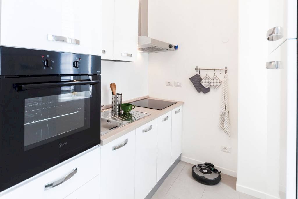 Cucina - Trilocale piazza Santa Maria del Suffragio, 3, Milano - foto 2