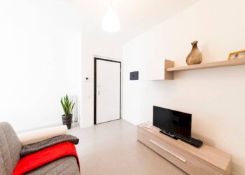 Salone - Trilocale piazza Santa Maria del Suffragio, 3, Milano - foto 7