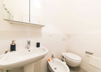 Bagno - Trilocale piazza Santa Maria del Suffragio, 3, Milano - foto 17
