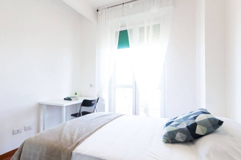 Camera da letto - Non-buildable land via André-Marie Ampère, 126, Milano (neighborhood Casoretto) - photo 2