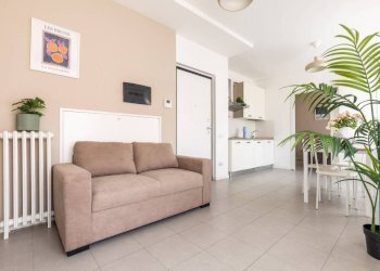 Salone - Two-room apartment piazza Santa Maria del Suffragio, 3, Milano - photo 7