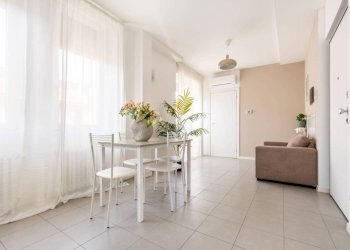 Salone - Two-room apartment piazza Santa Maria del Suffragio, 3, Milano - photo 13