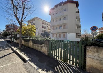 Foto 2 - Attico Viale Monte Sirente
 
17, Francavilla al Mare - foto 2