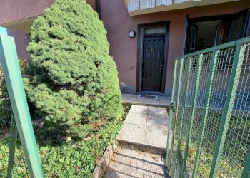 Giardino - Quadrilocale via Asiago, 133, Caronno Pertusella - foto 1