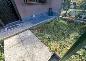 Giardino - Quadrilocale via Asiago, 133, Caronno Pertusella - foto 2