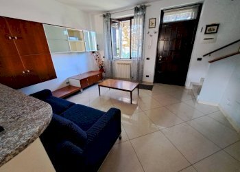 Soggiorno - Quadrilocale via Asiago, 133, Caronno Pertusella - foto 4