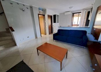 Soggiorno - Quadrilocale via Asiago, 133, Caronno Pertusella - foto 5