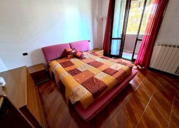 Camera da letto - Quadrilocale via Asiago, 133, Caronno Pertusella - foto 17