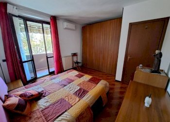 Camera da letto - Quadrilocale via Asiago, 133, Caronno Pertusella - foto 18