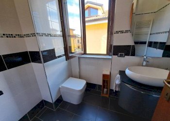 Bagno - Quadrilocale via Asiago, 133, Caronno Pertusella - foto 25
