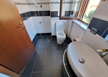 Bagno - Quadrilocale via Asiago, 133, Caronno Pertusella - foto 27